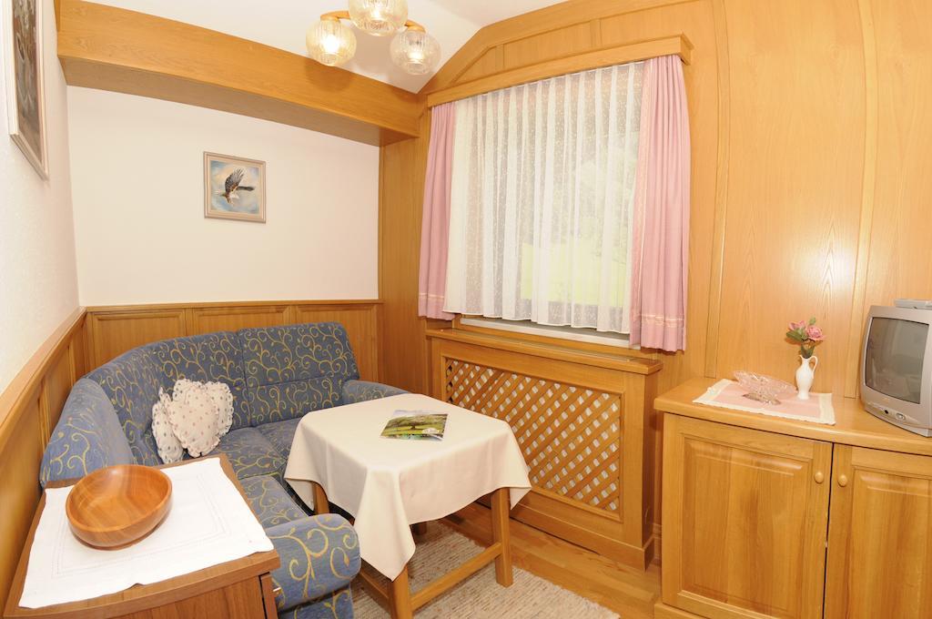 Gasthof Zur Gams ドナースバッハヴァルト 部屋 写真