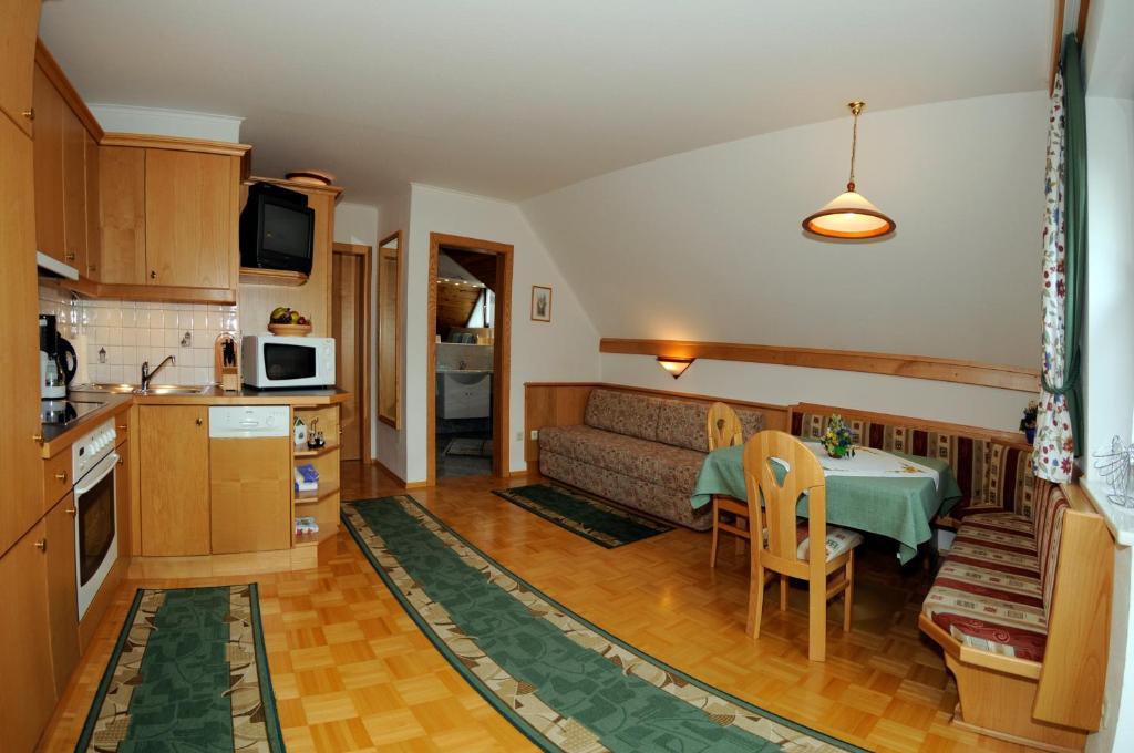 Gasthof Zur Gams ドナースバッハヴァルト 部屋 写真