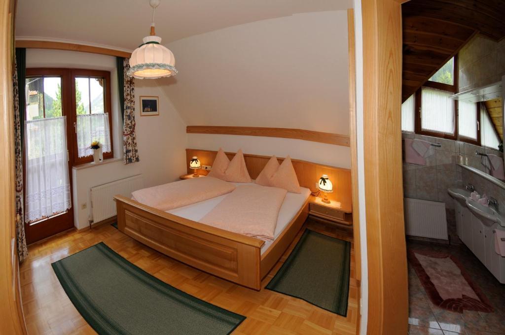 Gasthof Zur Gams ドナースバッハヴァルト 部屋 写真